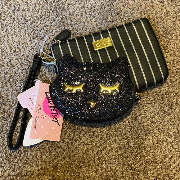 Betsey Johnson Handbags - Betsey Johnson 2-Piece Coin Purse